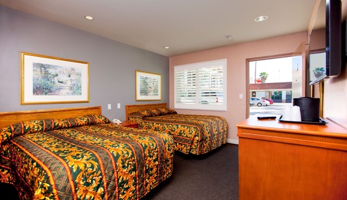Standard Room, 2 Double Beds