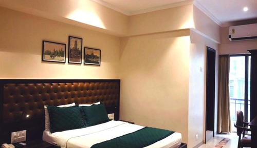Economy Room