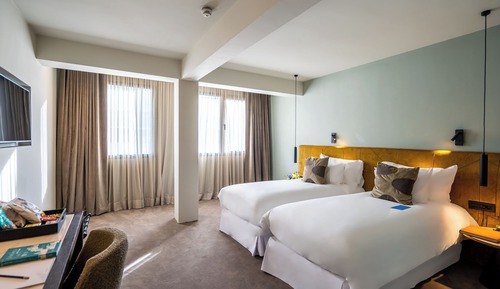 GREEN DELUXE ROOM
