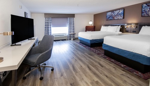 Suite, 2 Queen Beds, Accessible