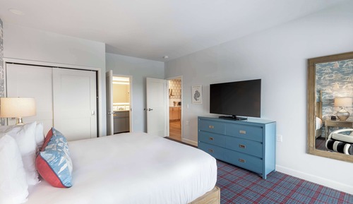 Premiere Oceanview Eden Top Floor King Apartment