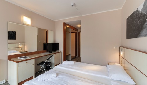 Economy Room