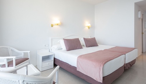 Classic Double Room, Balcony, Partial Sea View