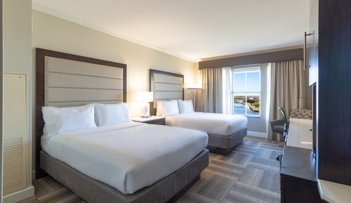 Standard Room, 2 Queen Beds, River View (High Floor)