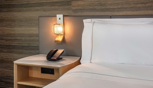 Standard Room, 1 King Bed (Mobility/Hearing Accessible, Tub)