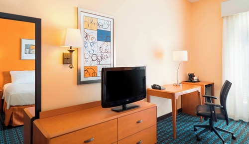Room, 1 King Bed (Mobility/Hearing Accessible, Tub)