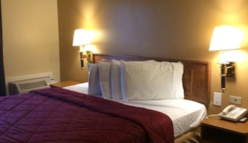 Standard Room, 1 Queen Bed