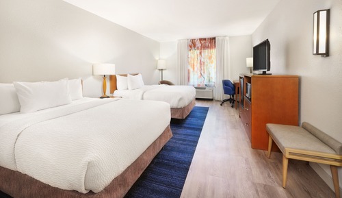 Room, 2 Queen Beds, Non Smoking (Mobility/Hearing Accessible, Tub)