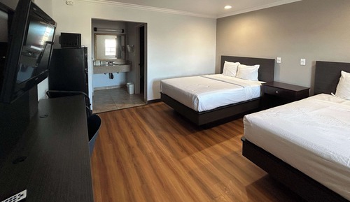 Deluxe Room, 2 Double Beds, Smoking, Refrigerator & Microwave