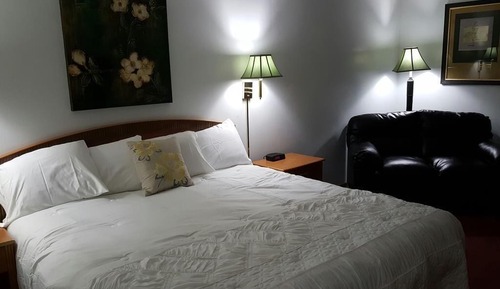 Deluxe Room, 1 King Bed