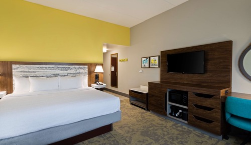 Standard room with king bed