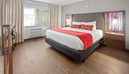Suite, 1 King Bed, Accessible, Jetted Tub