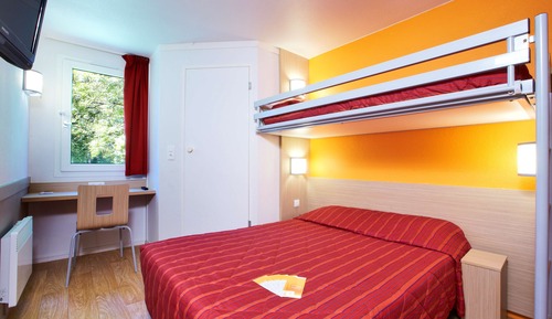 Standard Room, Multiple Beds (1 Double and 1 Single bed)