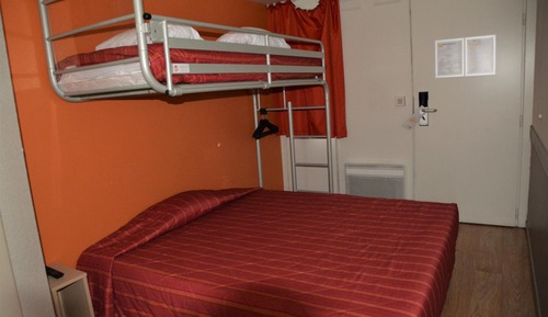 Standard Room, Multiple Beds (1 Double and 1 Single bed)