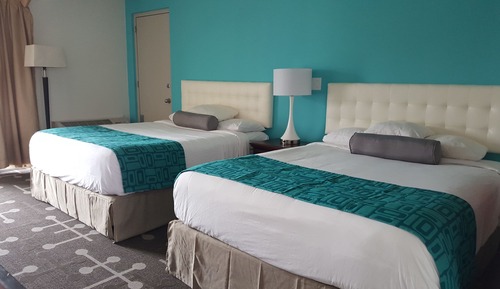 Deluxe Room, 2 Queen Beds, Non Smoking