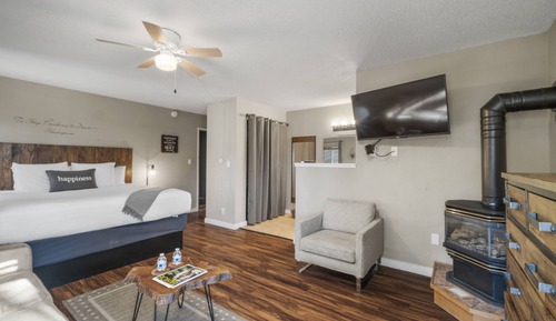Suite, 1 King Bed