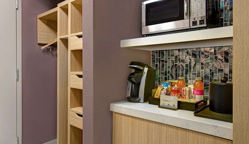 Room, 2 Queen Beds, Non Smoking (Drinks & Snacks)