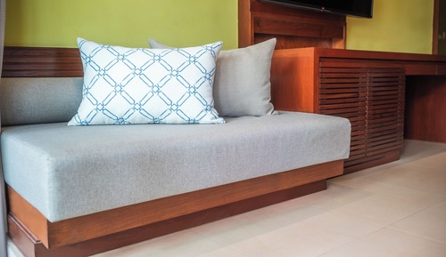Premier Room, 1 King Bed, Pool Access