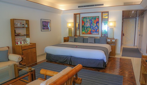 Standard Suite (Royal Wing)