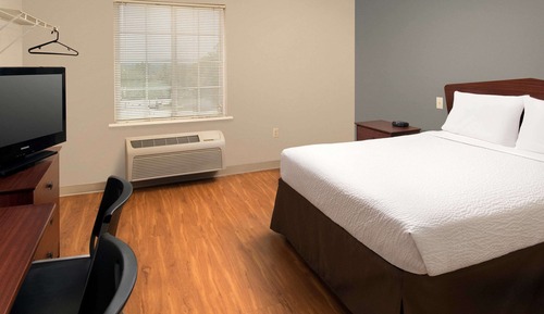Standard Room, 1 Double Bed, Accessible, Non Smoking (Roll-in Shower)