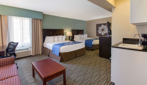 Deluxe Room, Multiple Beds, Non Smoking