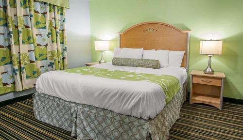 Suite, 1 King Bed, Non Smoking
