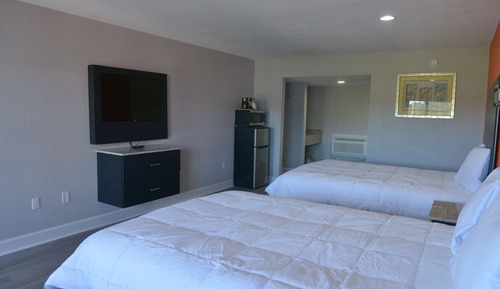 Room, 2 Queen Beds, Non Smoking