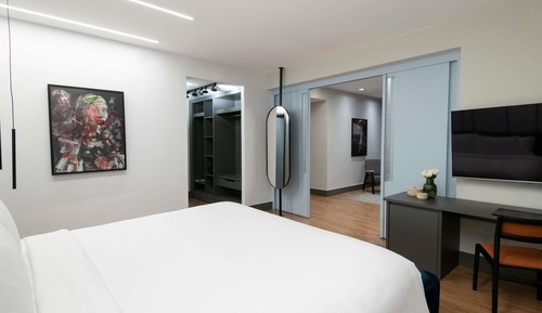 Family Suite, 1 King Bed, Bathtub