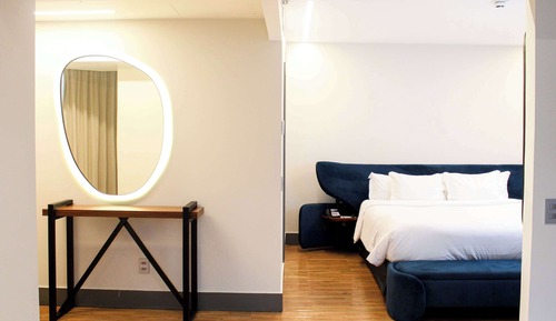 Junior Suite, 1 Queen Bed, Bathtub