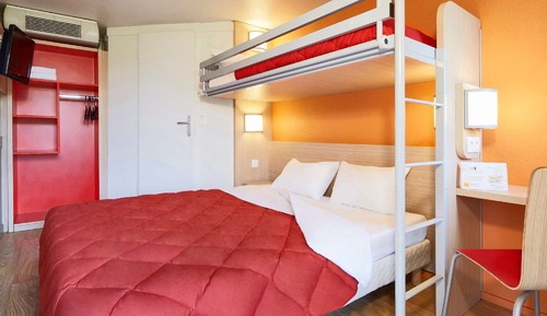 Standard Room, Multiple Beds (1 Double and 1 Single bed)
