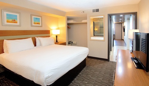 Deluxe Room, 1 King Bed with Sofa bed, Balcony, Ocean View