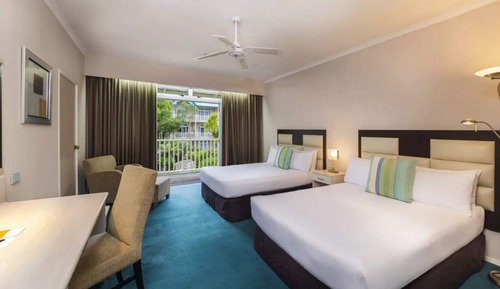 Standard Room, 2 Double Beds (Huka)