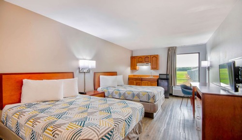 Deluxe Room, 2 Double Beds, Non Smoking, Kitchenette