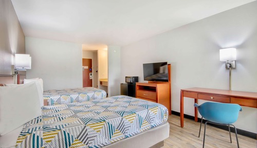 Standard Room, 2 Double Beds, Non Smoking, Refrigerator & Microwave