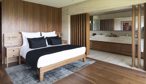 Executive Suite, Partial Sea View