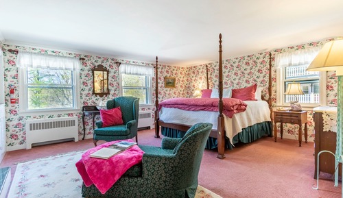 Villa King, fireplace, dog friendly, romantic