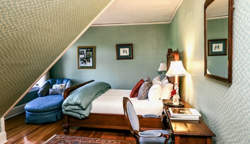 Mansion Double, Economy, Private Bath Across The Hall