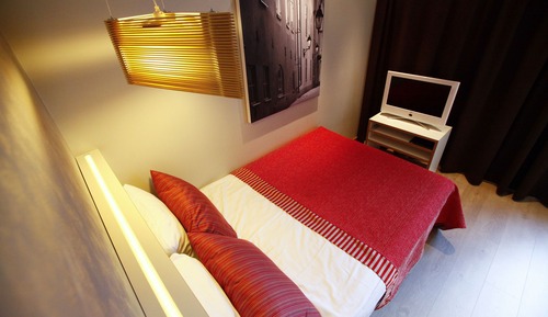 Single Room (inc. Tapas Buffet)