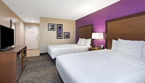 Room, 2 Double Beds, Accessible, Non Smoking (Mobility/Hearing, tub w grab bars)