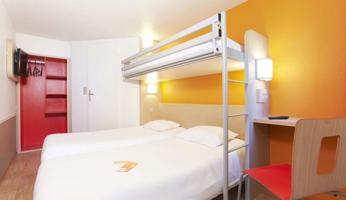 Standard Room, Multiple Beds (1 Double and 1 Single bed)