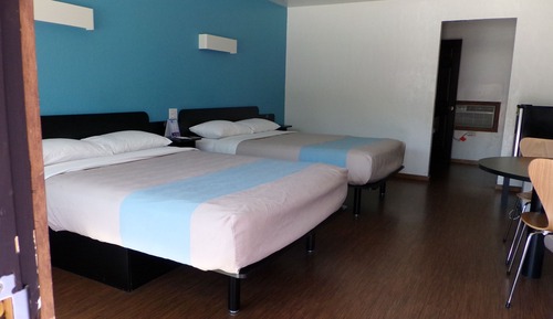 Standard Room, Multiple Beds, Non Smoking, Refrigerator & Microwave