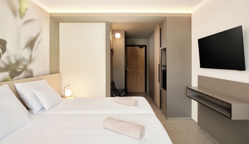 Connecting Room, Balcony, Partial Sea View