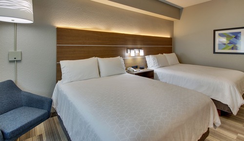 Standard Room, 2 Queen Beds, Roll-in Shower (Communications, Roll-In Shower)