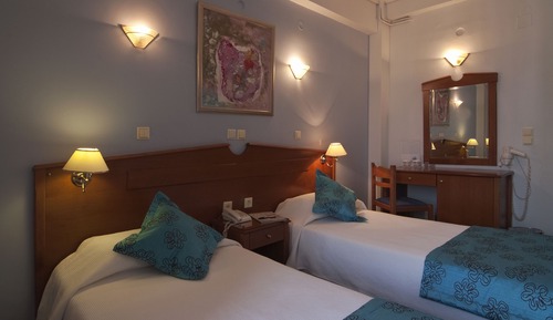 Family Room, 2 Bedrooms