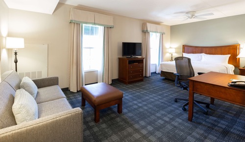 Studio, 1 King Bed, Accessible, Bathtub