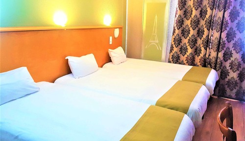 Triple Room