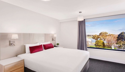 Superior Suite, 1 Bedroom, Lake View
