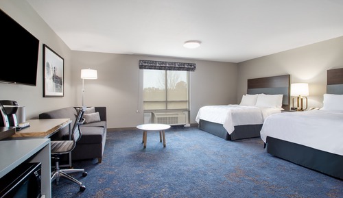 Standard Room, 2 Queen Beds, Roll-in Shower (Communications)