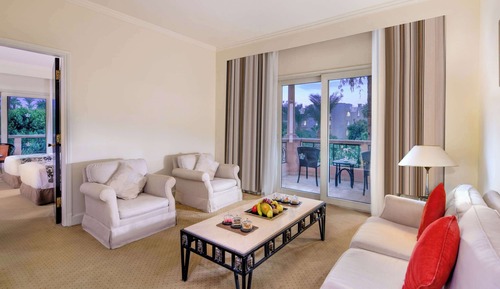 Classic Room, 1 King Bed, Balcony, Garden View