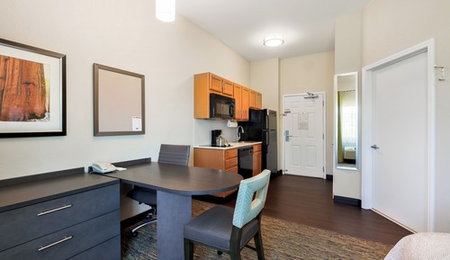 Studio Suite, 1 Queen Bed, Accessible Bathtub (Mobility, Accessible Tub)